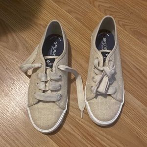 Kids size 4 tan/gold Sperrys